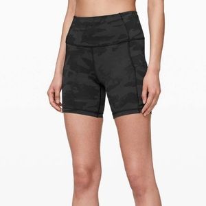 Lululemon Fast And Free Short 6" Size 8 *NWOT*